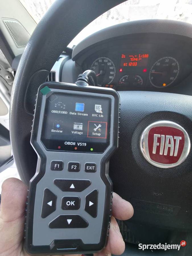 Skaner diagnostyczny OBDII V519