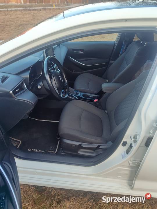 Toyota Corolla 18 hybryda podgrzewane fotele Ełk