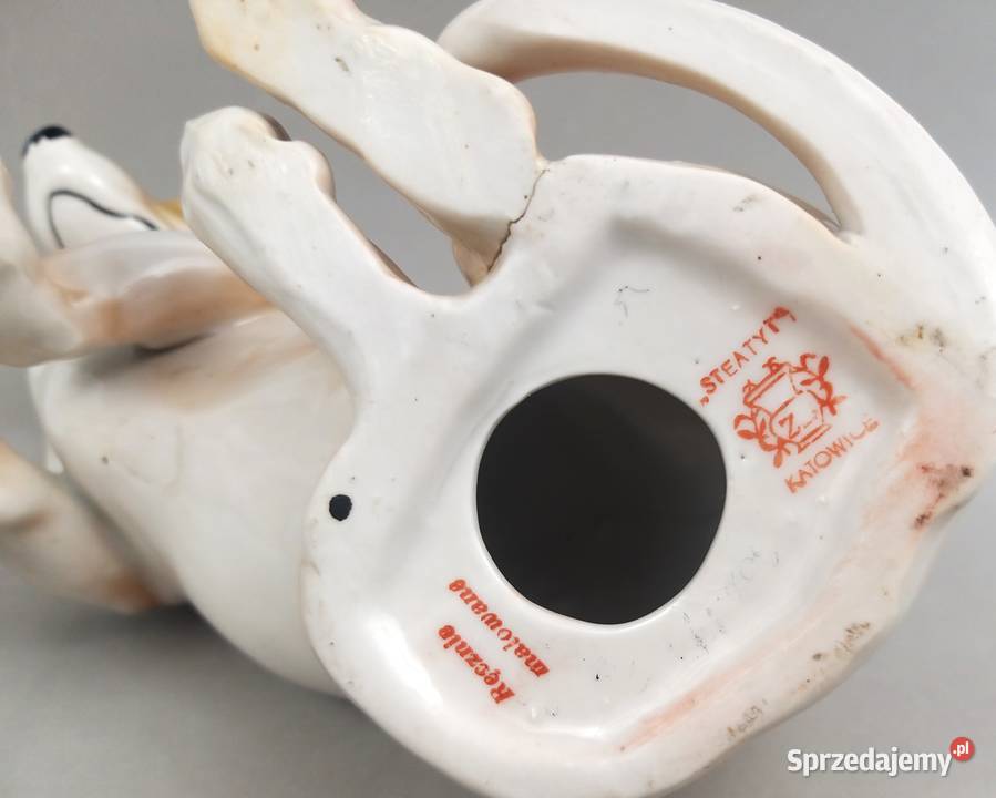 Jamnik siedzący duża figurka 20155 Steatyt sprzedam