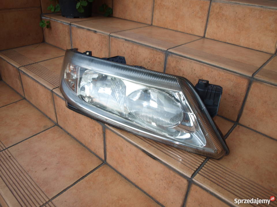 Renault Laguna lampa prawa przód 2001 2005r osobowe Kalisz