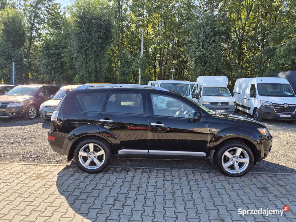 Mitsubishi Outlander 4x4 22d 156 183 7 osób 6 Bujaków