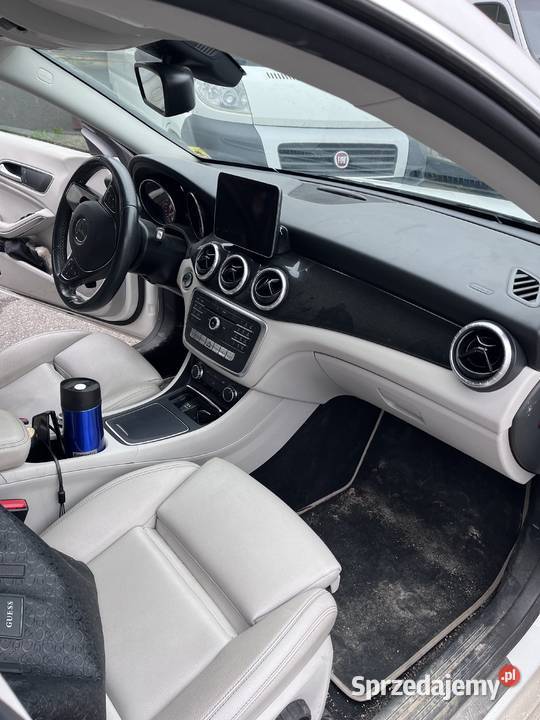 Syndyk sprzeda MercedesBenz CLA 200 MR16 E6 CLA