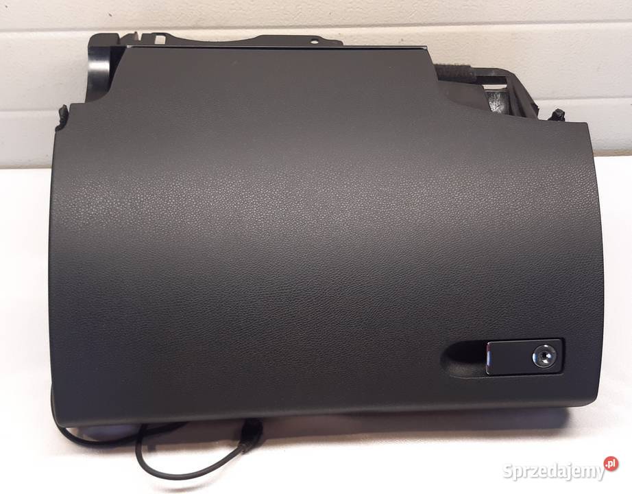 SCHOWEK PASAŻERA MERCEDES W204 A2046800091 Mielęcin