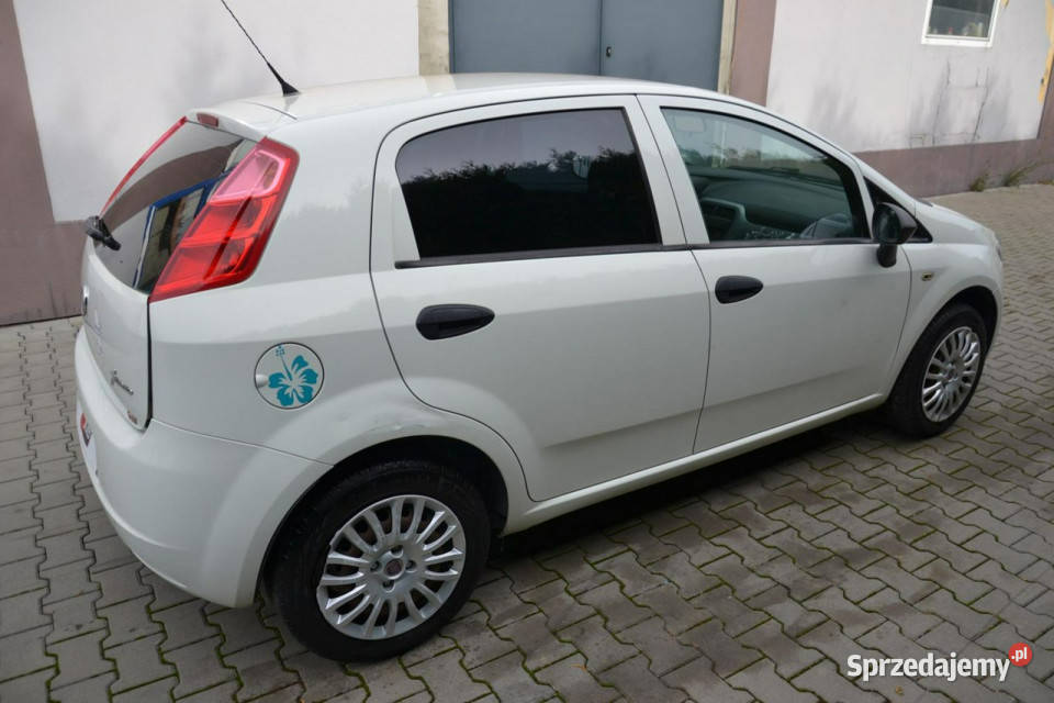 Fiat Grande Punto 12 benzyna 70 NISKI PRZEBIEG Grande Punto Kęty