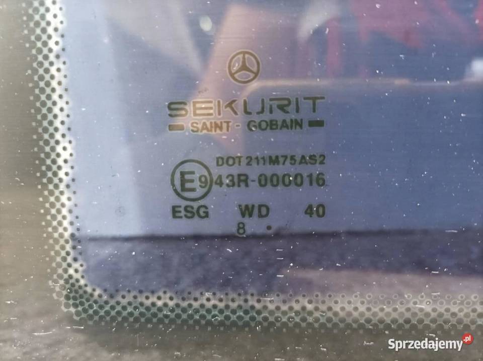 SZYBA KAROSERYJNA ŚRODKOWA LEWA UCHYLNA 99 R 565 sprzedam