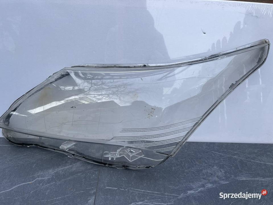 TOYOTA AVENSIS T27 LIFT LEWY KLOSZ Ostroróg sprzedam