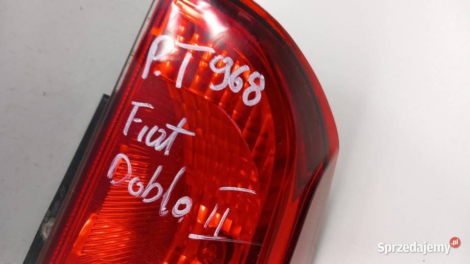 FIAT DOBLO II LAMPA TYŁ PRAWA Zbierkowo sprzedam