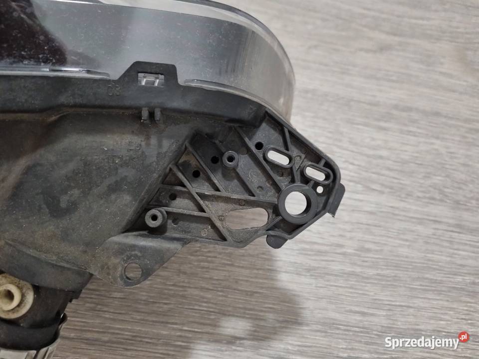 Lampa przednia lewa Peugeot 9807241780 Dziemiany sprzedam