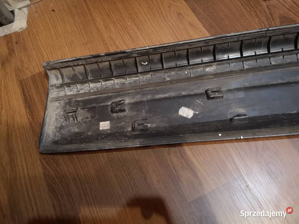 VW Tiguan 5N0 Listwa Drzwi Prawy Tył i Lewy Skomielna Biała