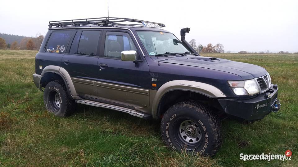 Nissan Patrol Y61 28 99 uszkodzony uszkodzony Karnice sprzedam