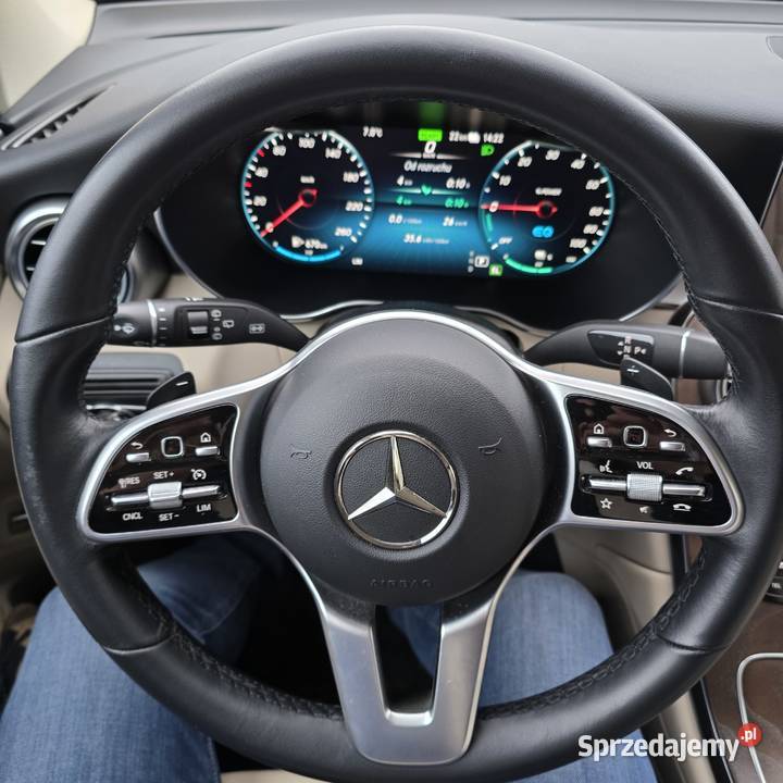 Mercedes GLC 300 e 4MATIC gniazdo USB