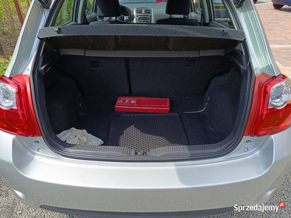 Toyota Auris Lift 133 Dual VVTi 101 74000 2012 z Przeworsk