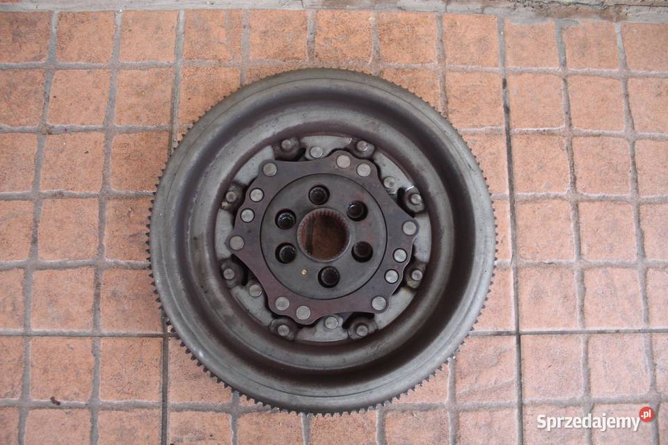 KOŁO ZAMACHOWE AUTOMAT VW PASSAT B6 20 TDI DSG