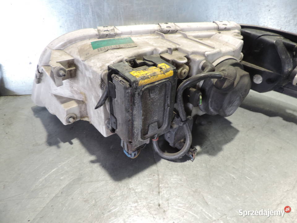 LAMPA PRAWA PRZEDNIA VOLVO V40 I FL 30899885 Lampy przednie małopolskie Nowy Sącz