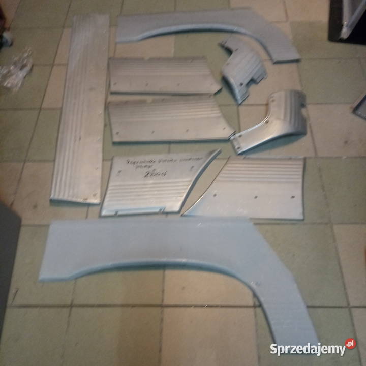 mercedes 110 reperaturka błotnika Karoseria sprzedam