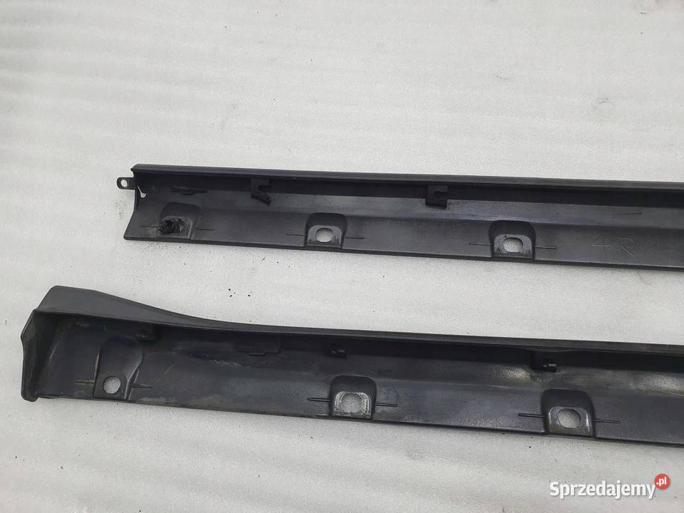 LISTWY PROGOWE KOMPLET CRUISER 120 5D 7585260050