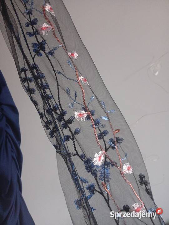 Elegancka sukienka z pięknymi rękawami Spódnice i sukienki Moda i Styl wielkopolskie Leszno