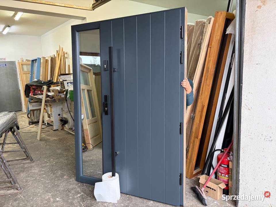 Drzwi zewnętrzne drewniane PASYWNE ręki RAL7016 Brodnica