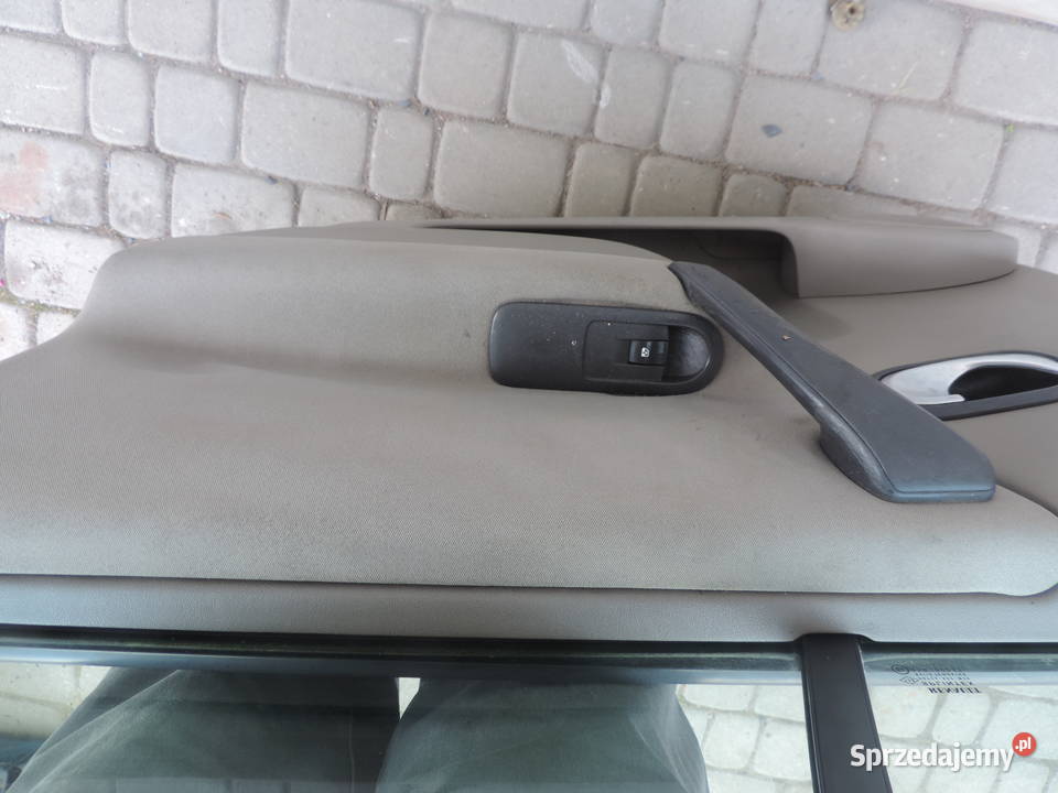 RENAULT SCENIC 2 DRZWI PRAWY PRZÓD NV603 Rok produkcji 2004 Karoseria Nowy Sącz