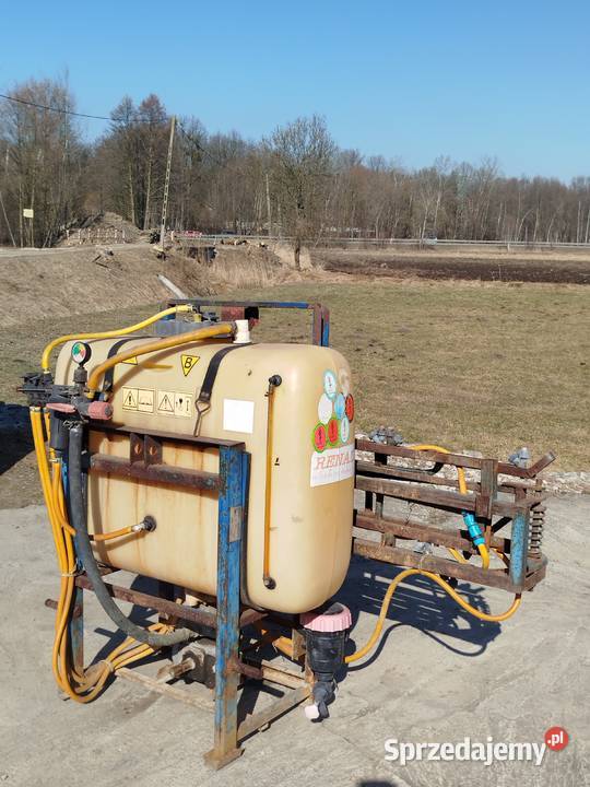Opryskiwacz 300 litrów Tychy sprzedam