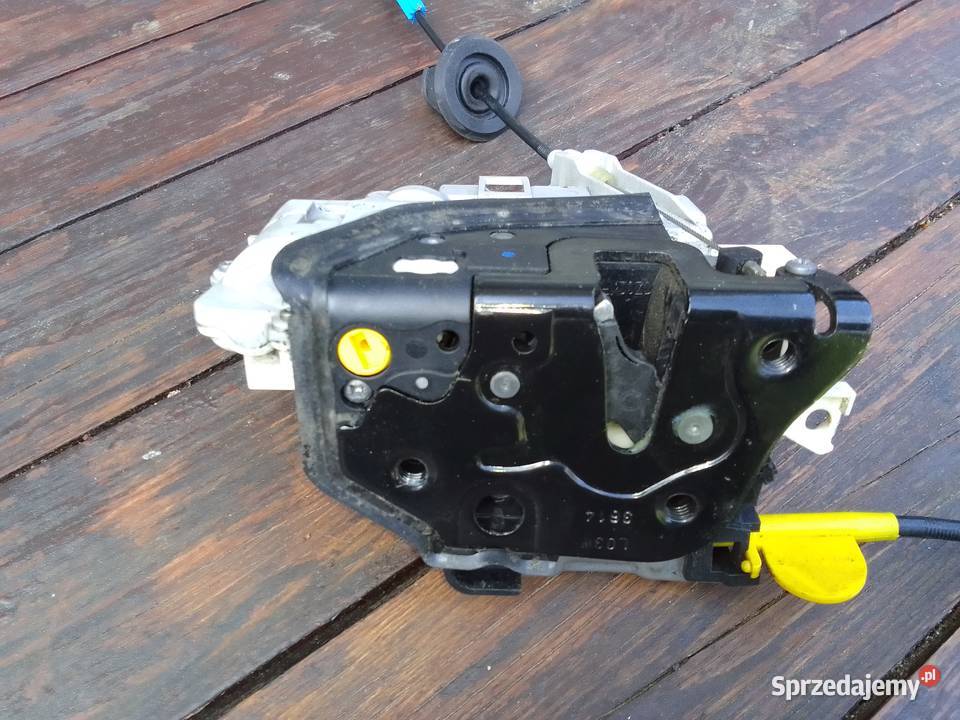 Zamek drzwi LP Audi B8 CZ 8J2837015A osobowe małopolskie