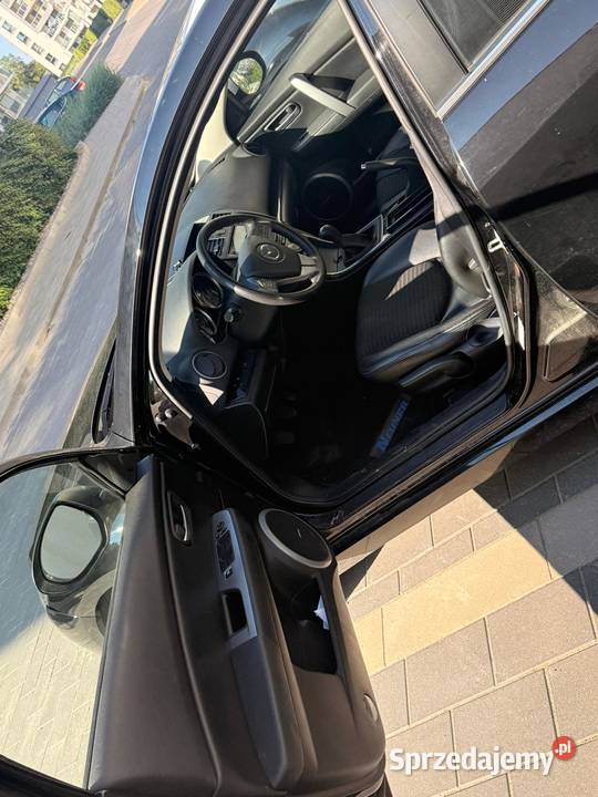 Mazda 6 20 benzyna 2009 132 265 Czarna 25 000 Warszawa