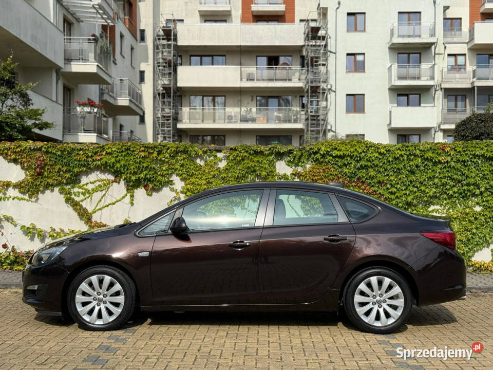 Opel Astra 14 Turbo J 20092019 aluminiowe felgi Tarnowskie Góry sprzedam