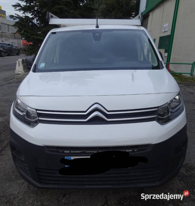 Berlingo long 40 nowe 3osobowy Jelcz-Laskowice