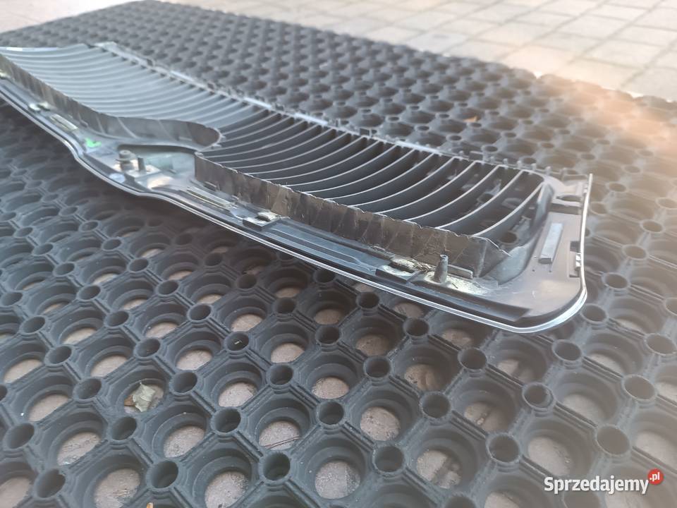 Skoda Octavia 2 II kratka ramka grill atrapa sprzedam