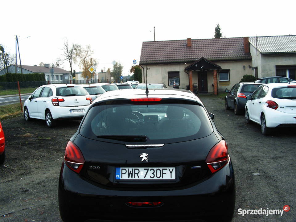 Peugeot 208 12 Etylina 2017 r benzyna Września
