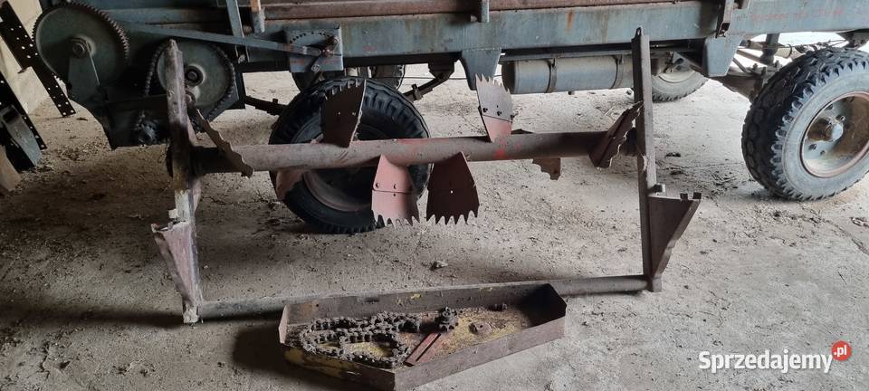 Rozrzutnik 2 Osiowy nieuszkodzony podlaskie Dzięciołowo