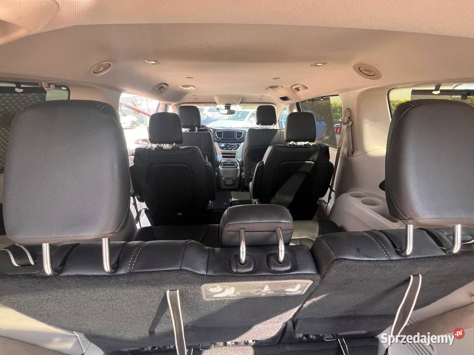 Chrysler Pacifica 36 Touring L 2019 benzyna z Ślesin