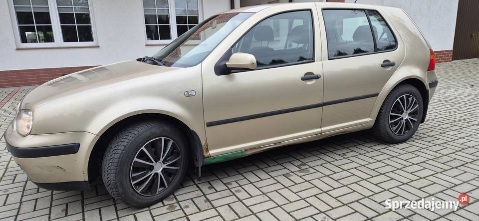 VW GOLF 4 HATCHBACK 1600 BENZYNAGAZ manualna dolnośląskie Głogów sprzedam