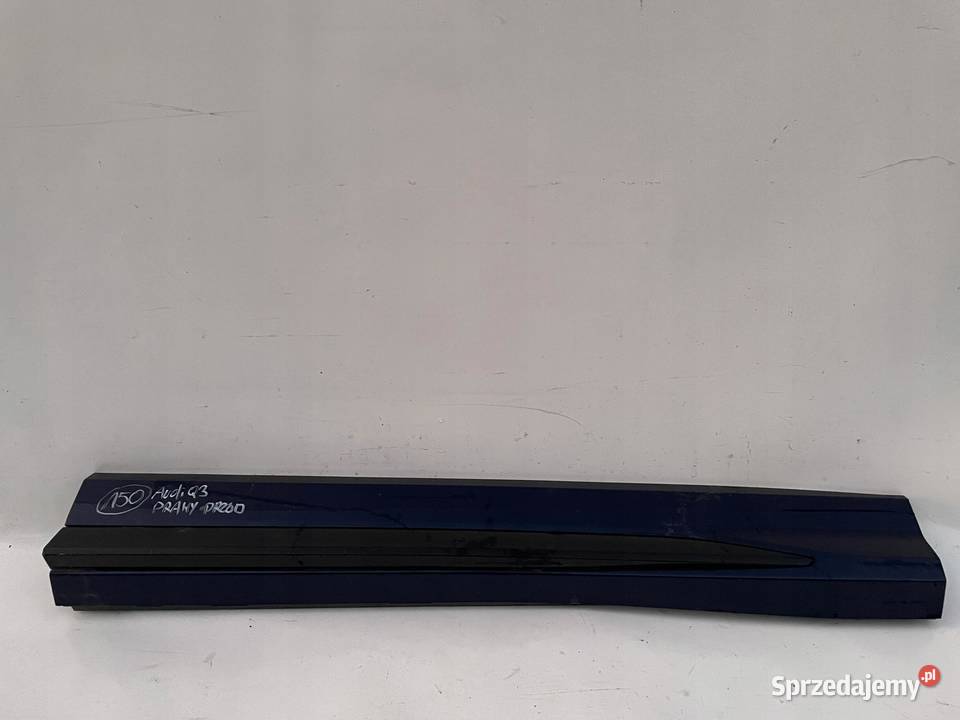 LISTWA DRZWI PRAWY PRZÓD AUDI Q3 83A853960