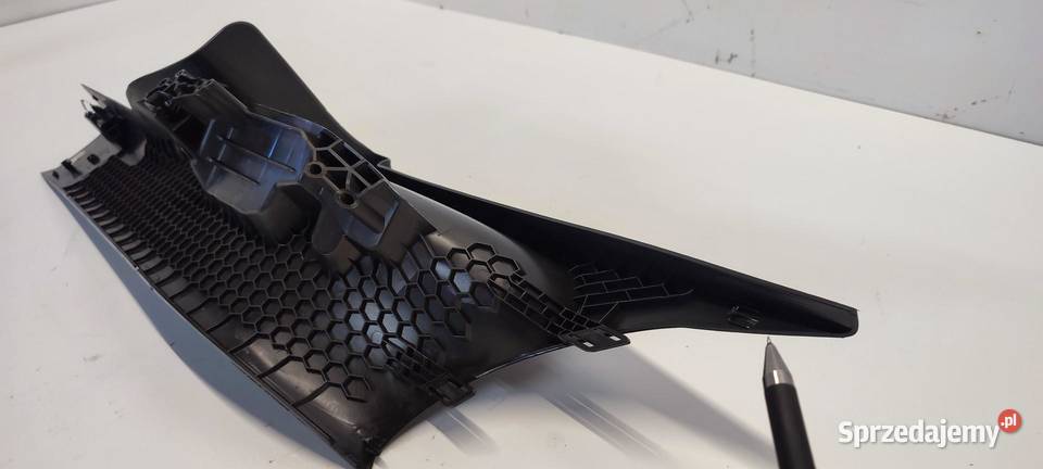 VW TAYRON OSŁONA PROGU PRAWY TYŁ 57H863736