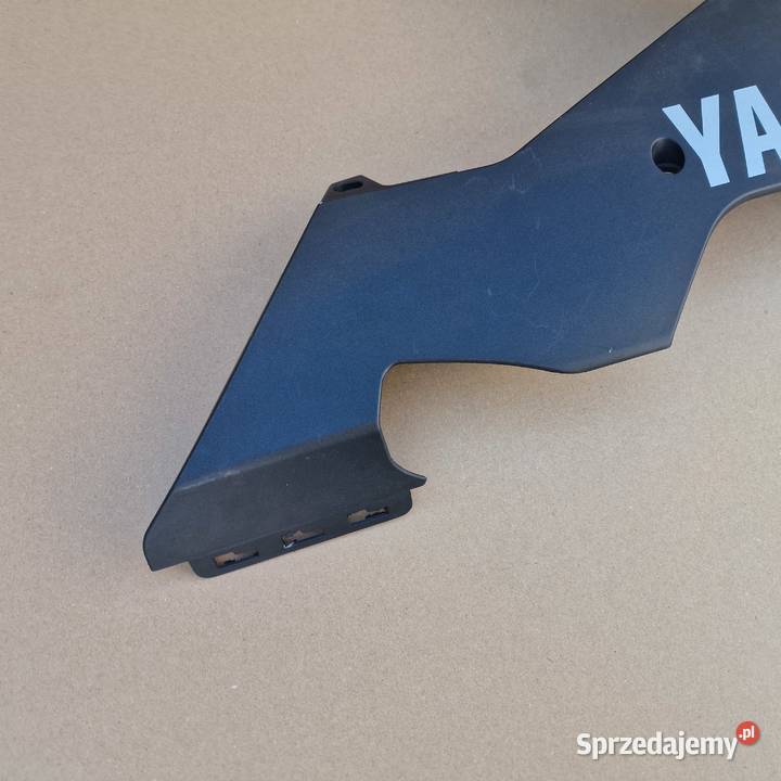 YAMAHA YZF R1 RN12 0406 PŁUG WYPEŁNIENIE BOK Bieleń