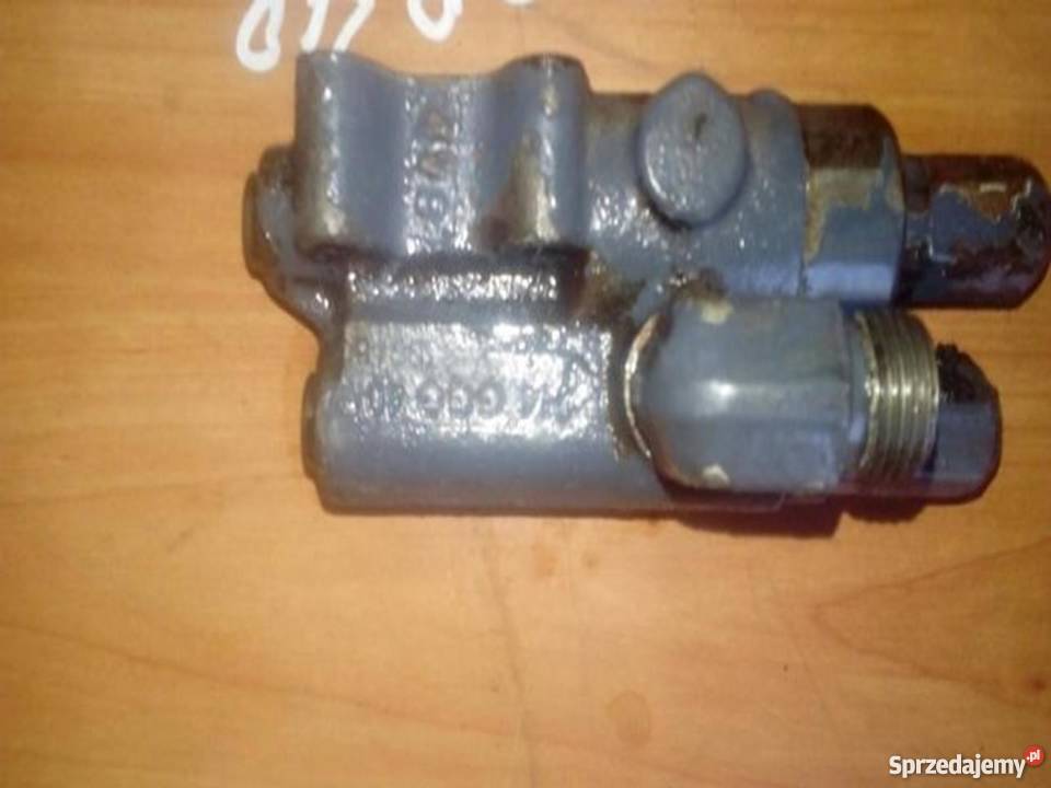 Zawór sterujący pompy Holland 867087708970 Ford