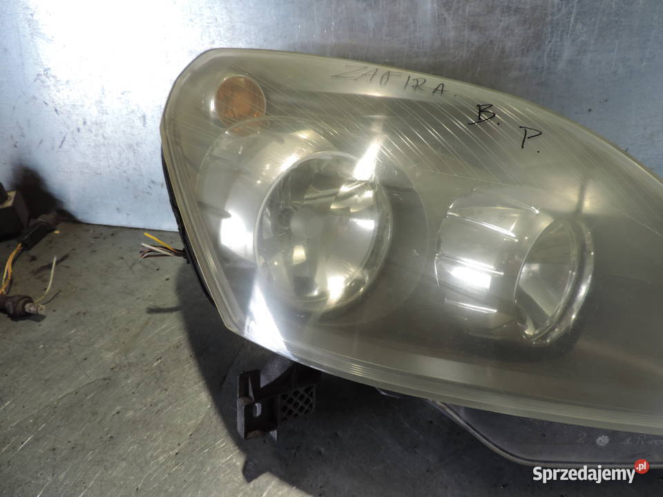 OPEL ZAFIRA B LAMPA PRAWA PRZEDNIA PRZÓD Nowy Sącz
