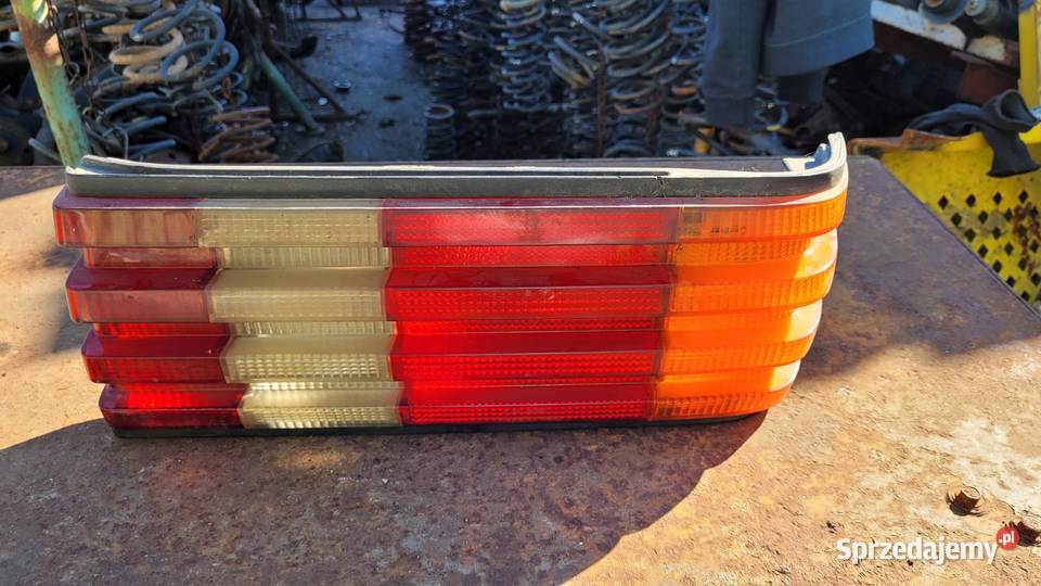 Lampa tylna prawa Mercedes W126 Łagów