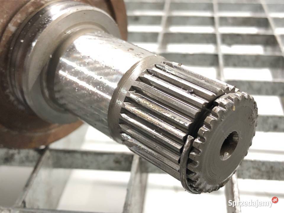 PÓŁOŚ PRAWY PRZÓD HONDA CIVIC VIII 14 83 PRZEGUB