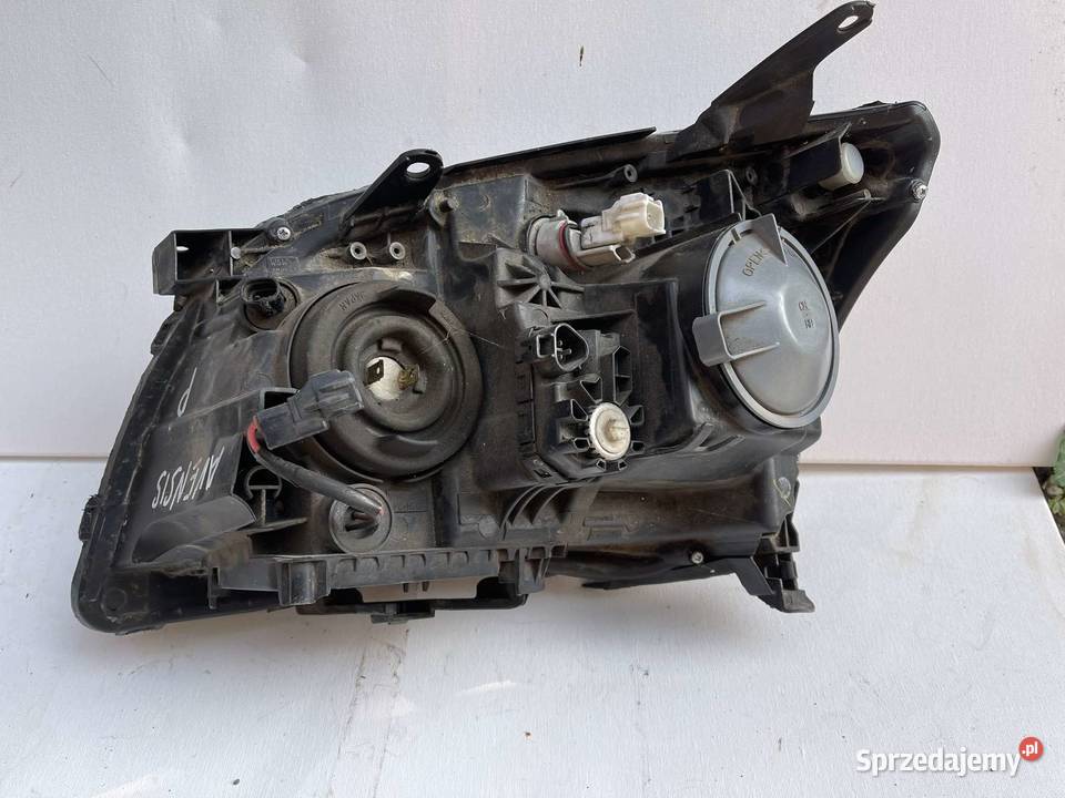 TOYOTA AVENSIS T25 LIFT PRAWA LAMPA PRZÓD prawe Ostroróg