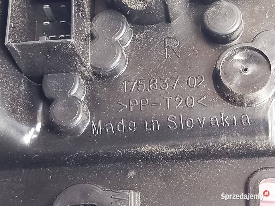 AUDI A1 lampa prawa tył 8X0945094