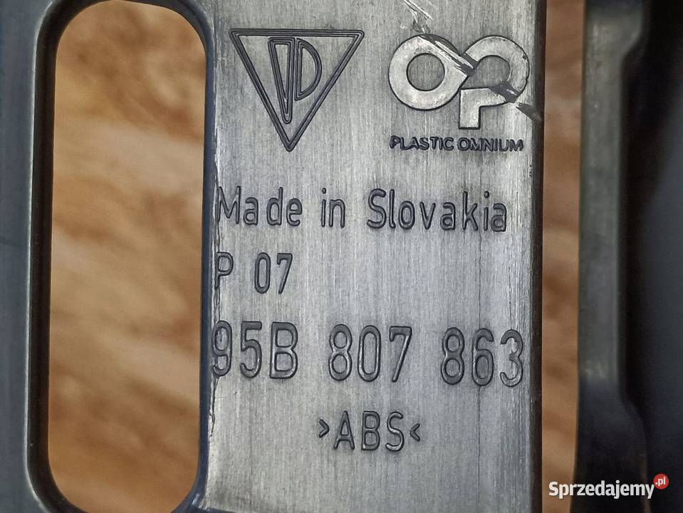 PORSCHE MACAN 95B ŚLIZG MOCOWANIE ZDERZAKA TYŁ sprzedam