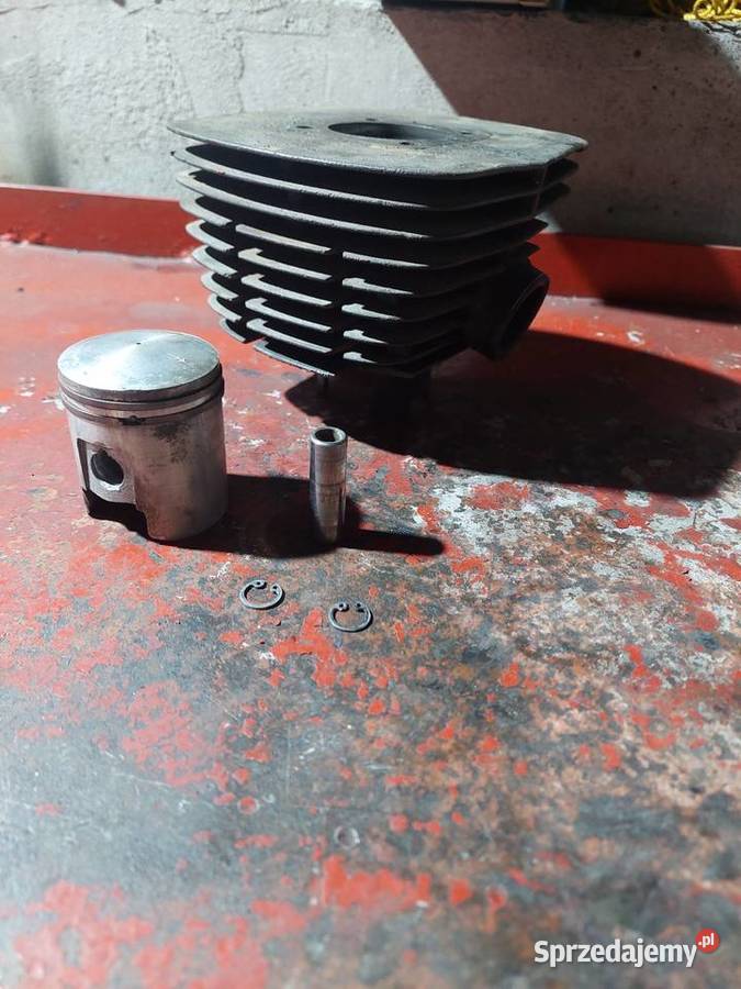 cylinder z tłokiem wsk 125 Cylindry, głowice, pierścienie Wichowo