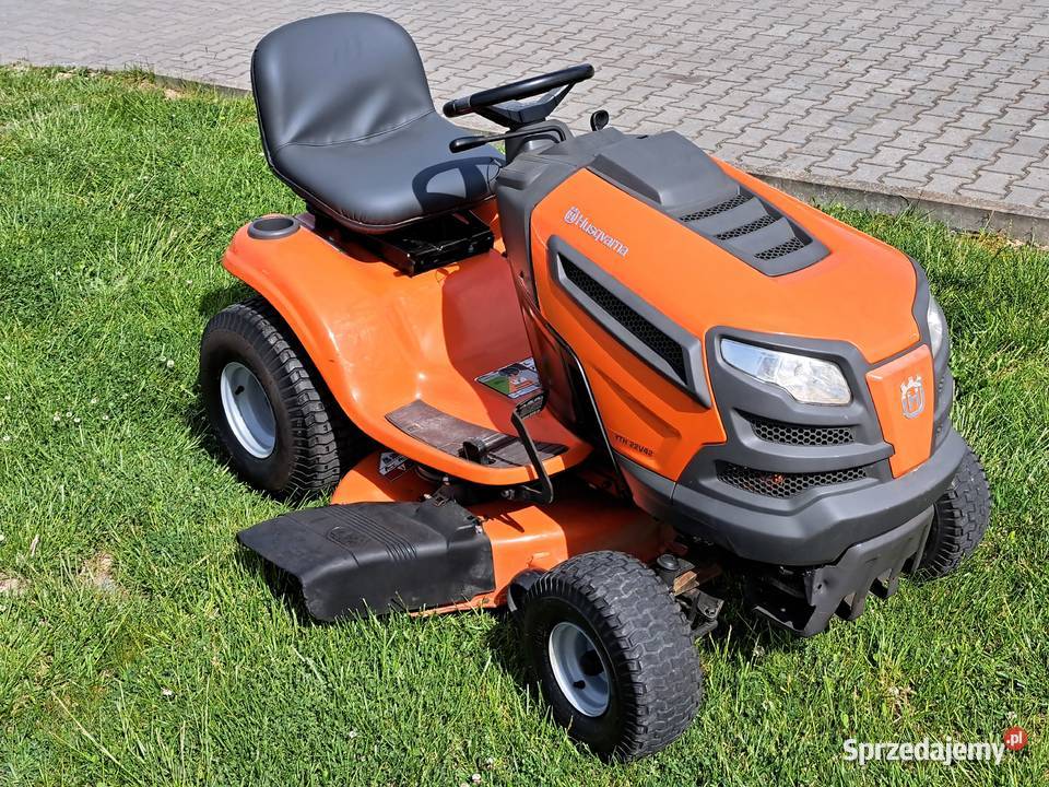 Kosiarka traktorek ogrodowy do trawy YTH22V42 22 Pieczonogi