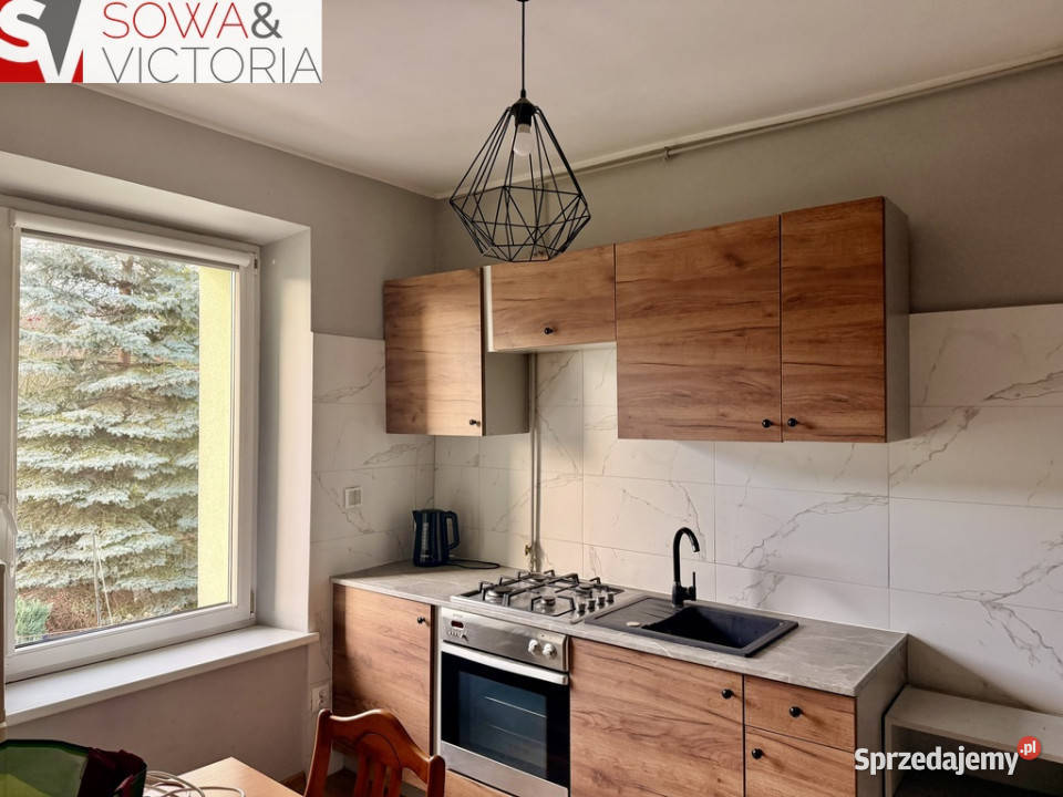 TANIE NOCLEGI z dużym parkingiem Wałbrzych