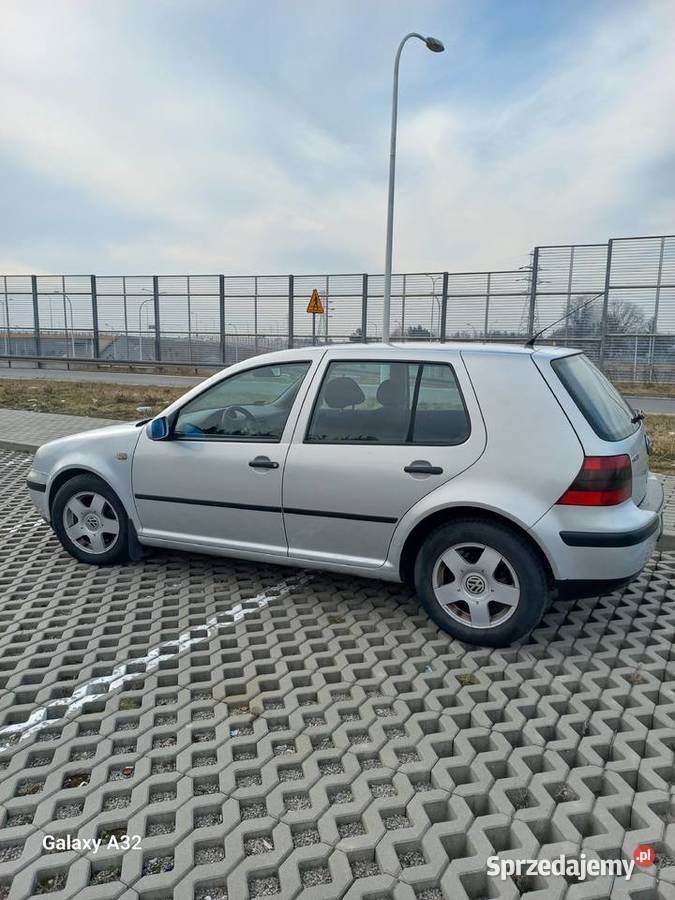 Volkswagen Golf IV 19 TDI 110 manualna Lublin