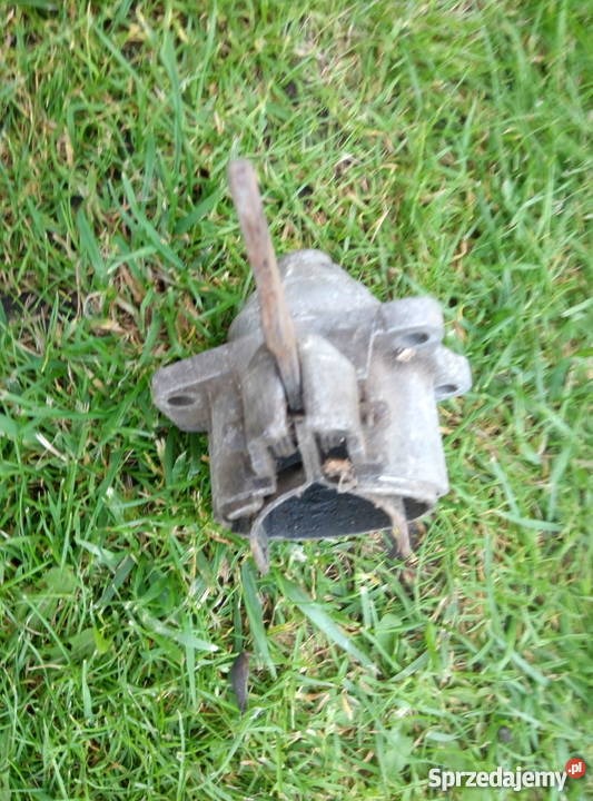 Fiat 126p obudowa głowica rozrusznika stary typ Prabuty