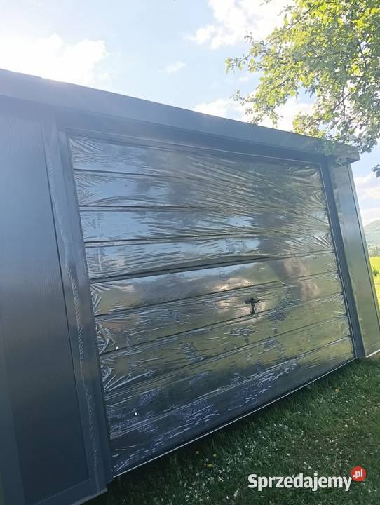 Garaż z płyty warstwowej 4x6 wiata Szczyrzyc