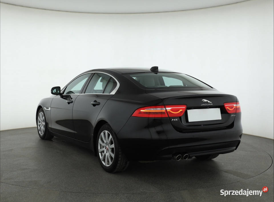 Jaguar XE 20d